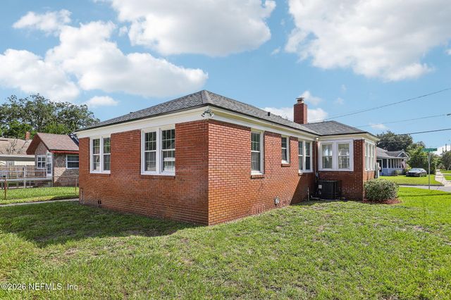 5902 SPRINGFIELD Boulevard, Jacksonville, FL 32208