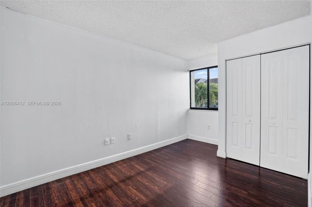 10302 NW 9th St Cir 204, Miami, FL 33172