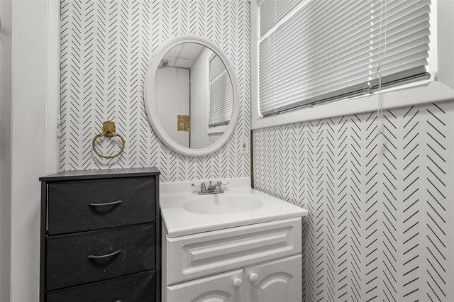 4280 Romence Road, Portage, MI 49024