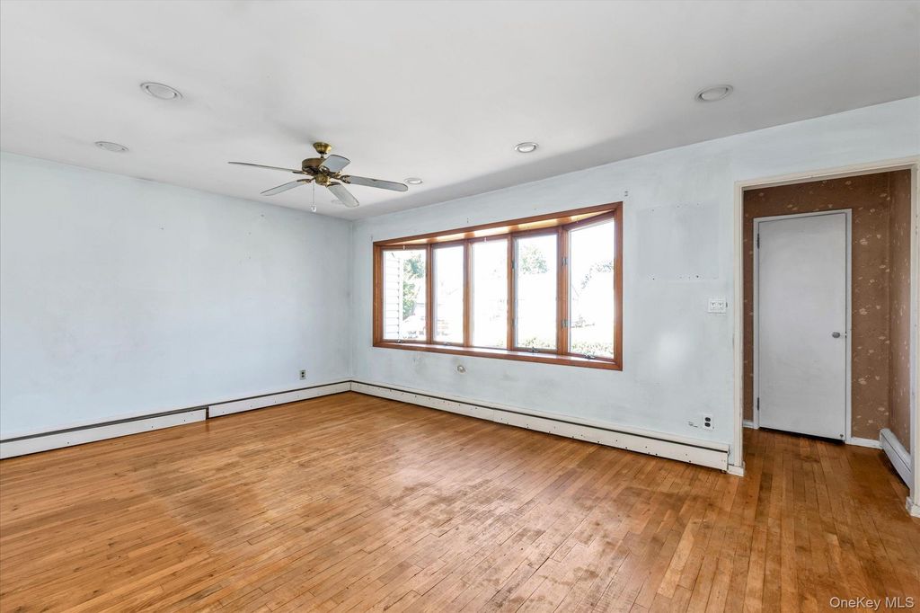 3636 Farmranch Road S, Bethpage, NY 11714 — photo 3