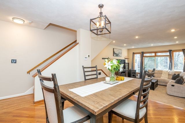 905 Sherwood Forest Ln. 905, Saugus, MA 01906