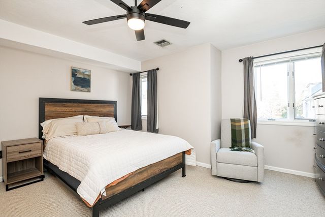 905 Sherwood Forest Ln. 905, Saugus, MA 01906