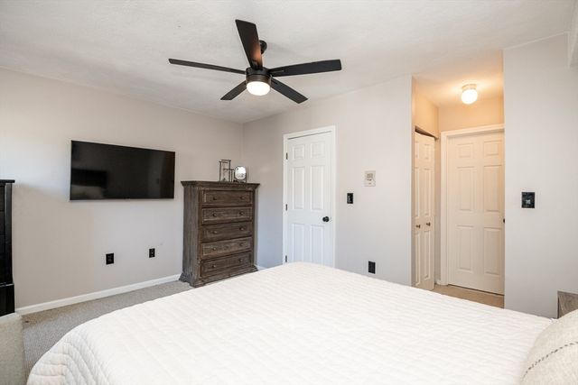 905 Sherwood Forest Ln. 905, Saugus, MA 01906