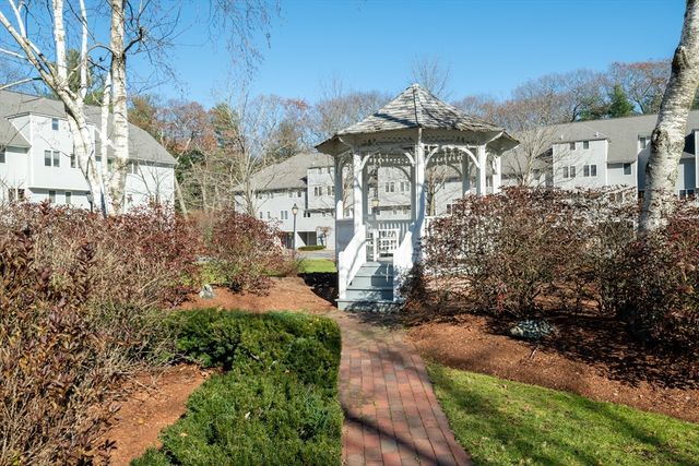 905 Sherwood Forest Ln. 905, Saugus, MA 01906