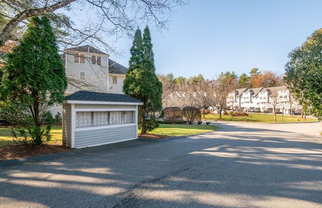 905 Sherwood Forest Ln. 905, Saugus, MA 01906