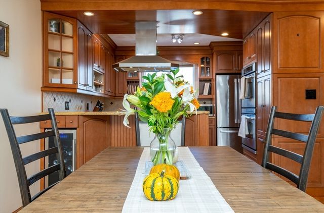 905 Sherwood Forest Ln. 905, Saugus, MA 01906