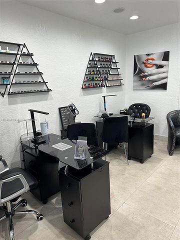 Coral Gables SW Bird Road, Miami, FL 33155