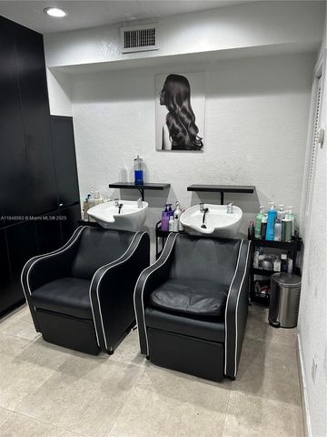 Coral Gables SW Bird Road, Miami, FL 33155