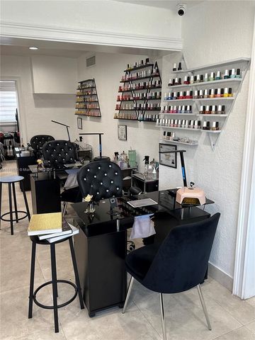 Coral Gables SW Bird Road, Miami, FL 33155