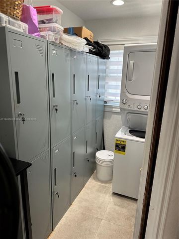 Coral Gables SW Bird Road, Miami, FL 33155