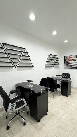 Coral Gables SW Bird Road, Miami, FL 33155