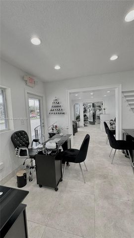 Coral Gables SW Bird Road, Miami, FL 33155