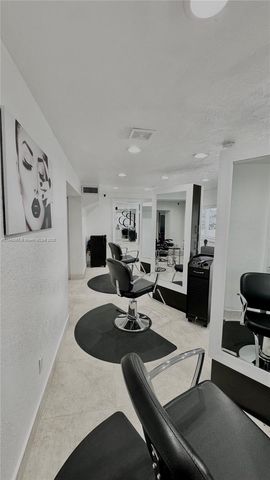 Coral Gables SW Bird Road, Miami, FL 33155