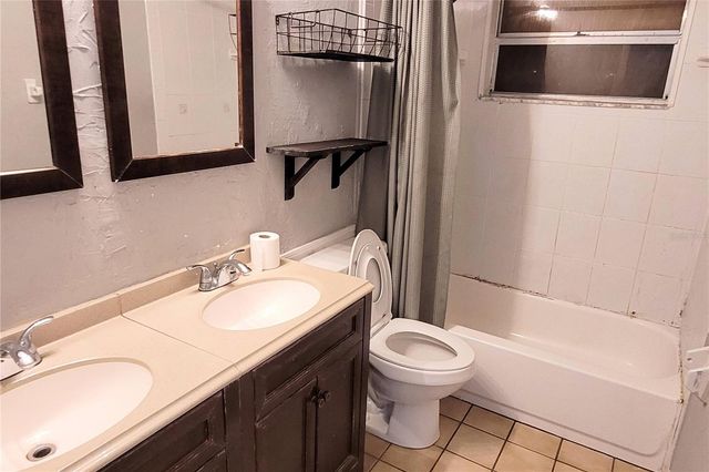 2928 BETTY DRIVE, Sarasota, FL 34232