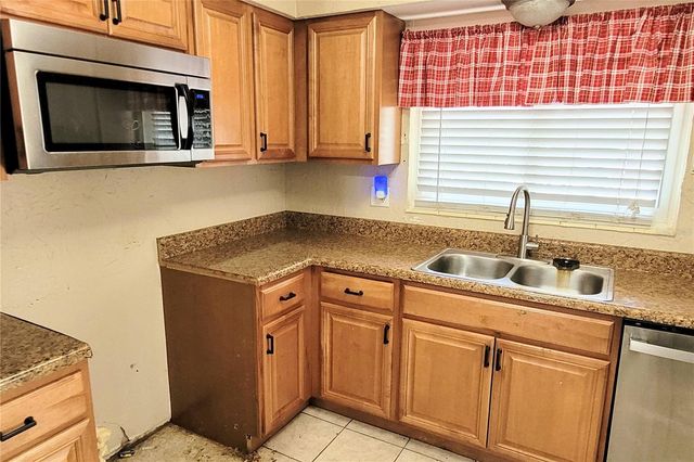 2928 BETTY DRIVE, Sarasota, FL 34232