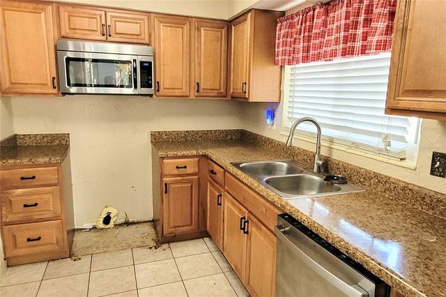 2928 BETTY DRIVE, Sarasota, FL 34232