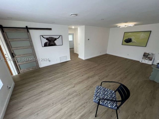 6220 NW 19th St, Sunrise, FL 33313
