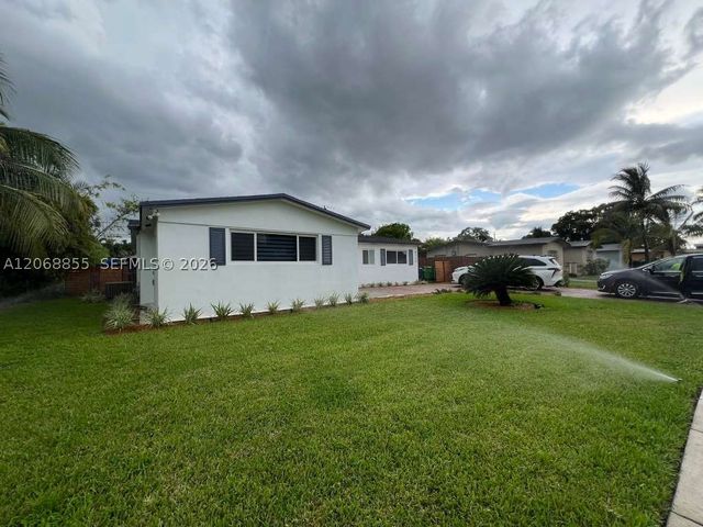 6220 NW 19th St, Sunrise, FL 33313