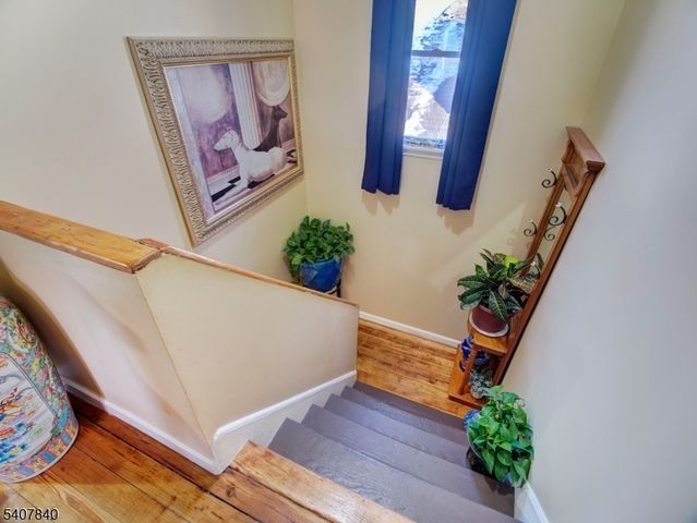 24 White Ter, Newark City, NJ 07108