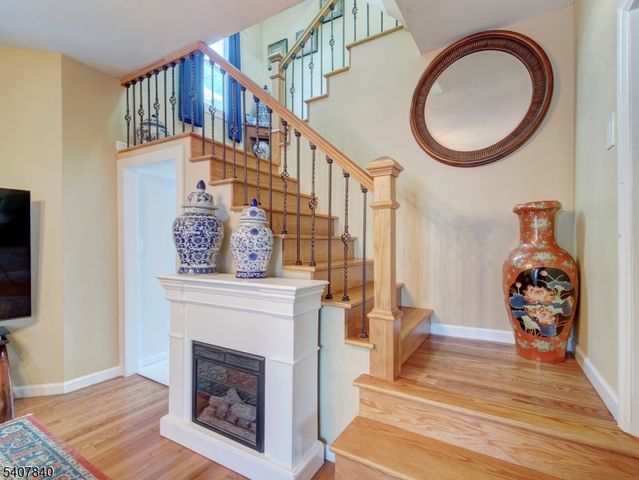 24 White Ter, Newark City, NJ 07108