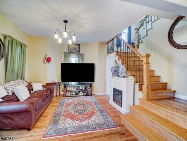 24 White Ter, Newark City, NJ 07108