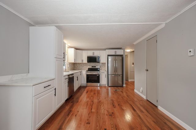62 Roger Road, Goffstown, NH 03045
