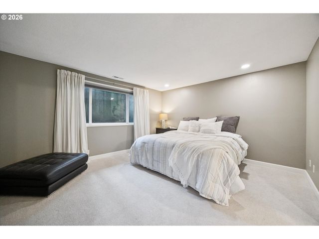 48 EAGLE CREST Dr 5F, Lake Oswego, OR 97035