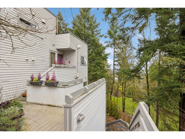 48 EAGLE CREST Dr 5F, Lake Oswego, OR 97035