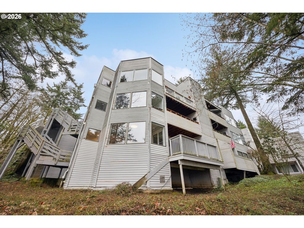 48 EAGLE CREST Dr 5F, Lake Oswego, OR 97035