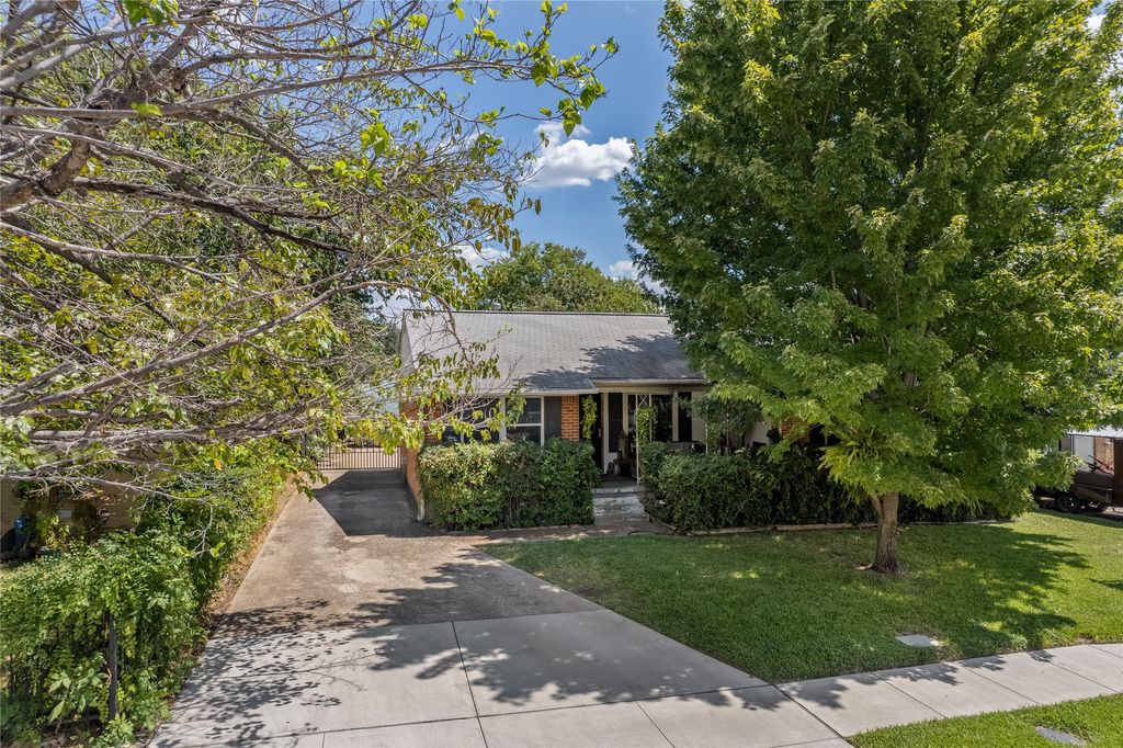 9432 Lenel, Dallas, TX 75220