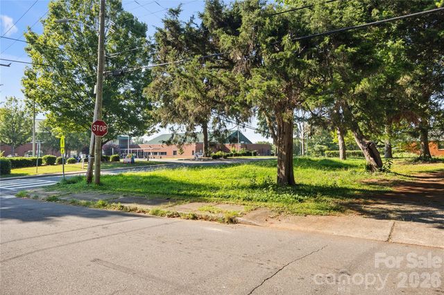 1301 Hateras Avenue, Charlotte, NC 28216