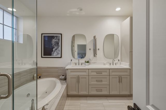 4904 Live Oak Street 2, Dallas, TX 75206