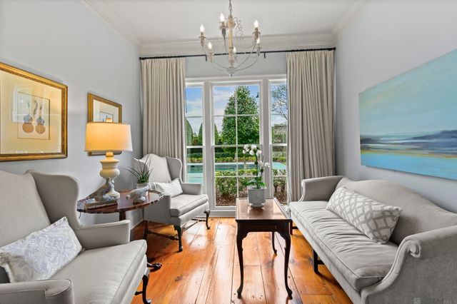 19219 W Muirfield Dr, Baton Rouge, LA 70810