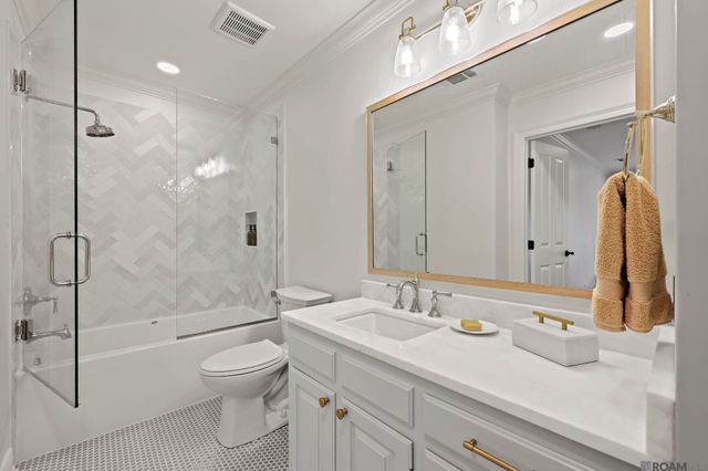 19219 W Muirfield Dr, Baton Rouge, LA 70810