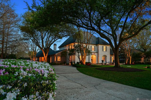 19219 W Muirfield Dr, Baton Rouge, LA 70810