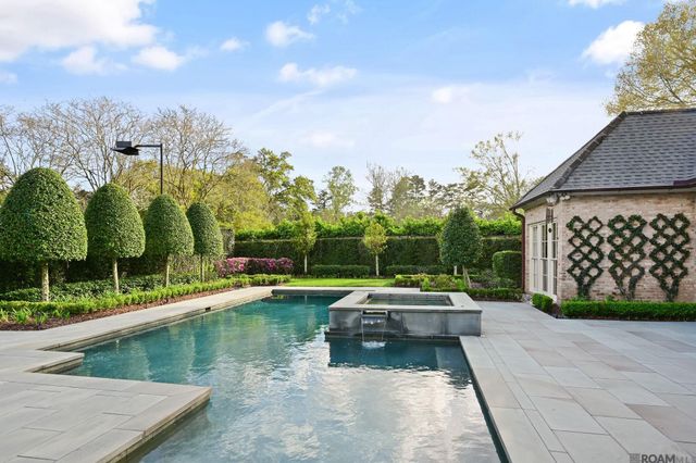 19219 W Muirfield Dr, Baton Rouge, LA 70810