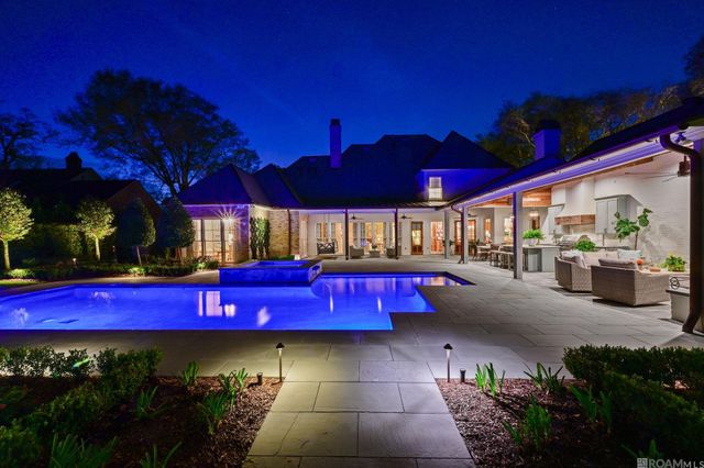 19219 W Muirfield Dr, Baton Rouge, LA 70810