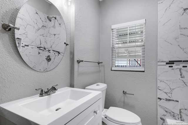 1938 W Ashby Pl, San Antonio, TX 78201