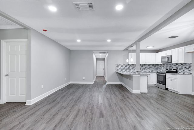 1938 W Ashby Pl, San Antonio, TX 78201