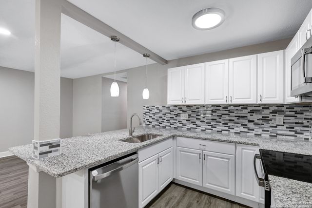 1938 W Ashby Pl, San Antonio, TX 78201