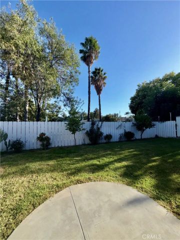 2851 S. La Cadena South 156, Colton, CA 92324