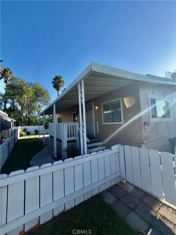 2851 S. La Cadena South 156, Colton, CA 92324