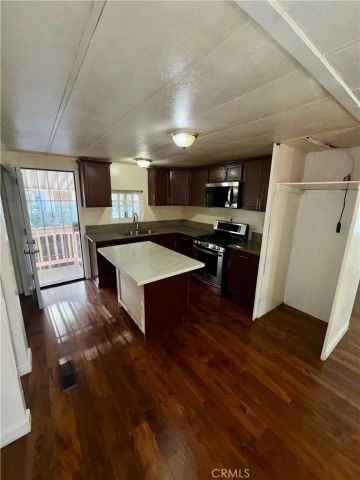 2851 S. La Cadena South 156, Colton, CA 92324