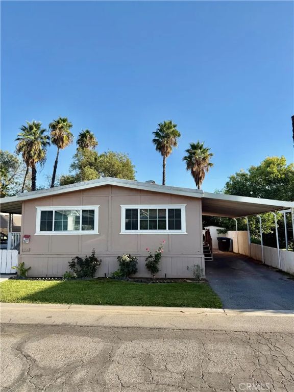 2851 S. La Cadena South 156, Colton, CA 92324