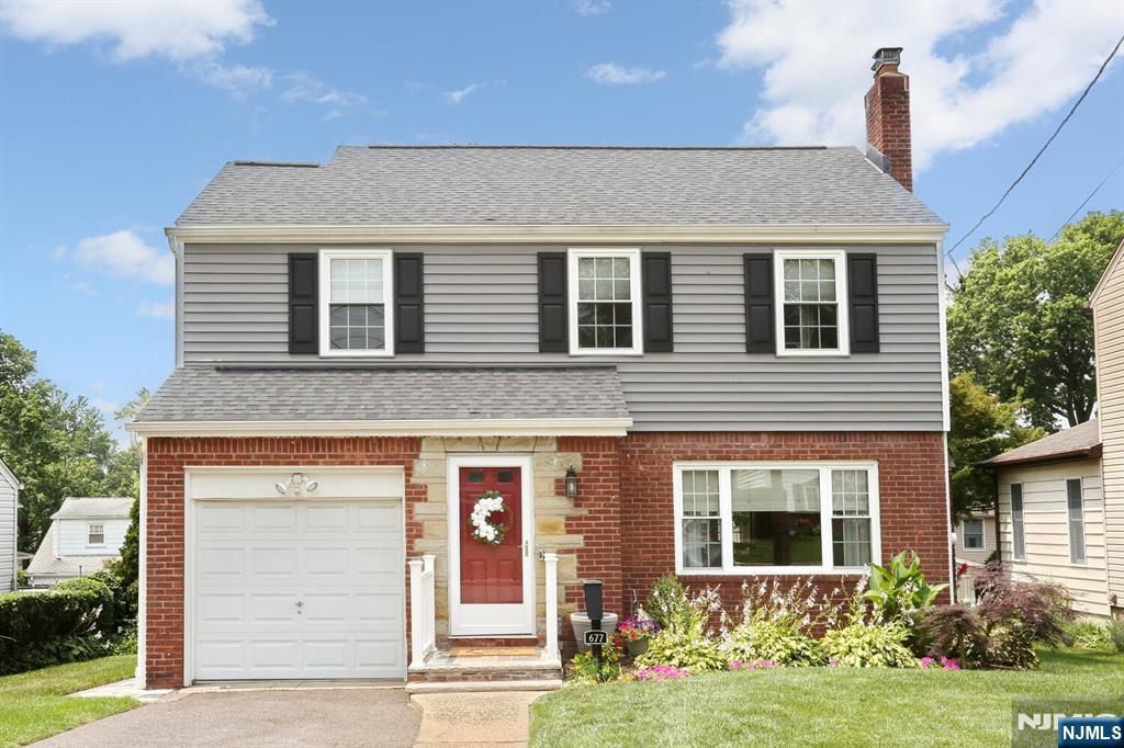677 Oak Avenue, Maywood, NJ 07607