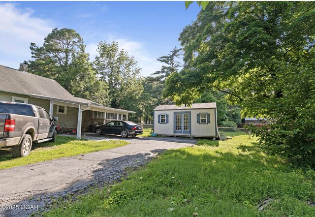 510 Freeman Road, Neosho, MO 64850