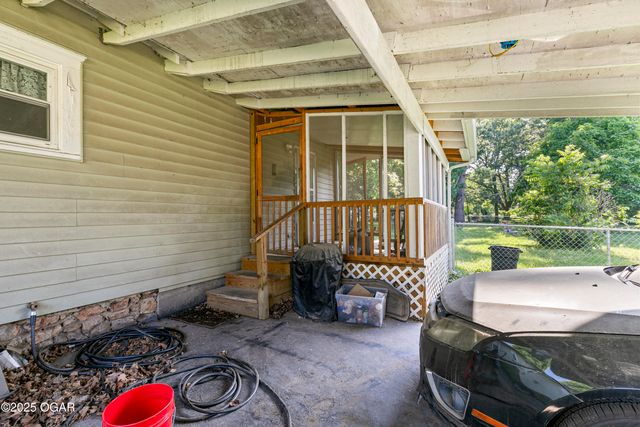 510 Freeman Road, Neosho, MO 64850