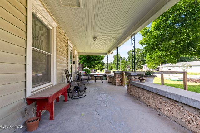 510 Freeman Road, Neosho, MO 64850