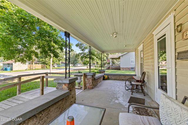 510 Freeman Road, Neosho, MO 64850