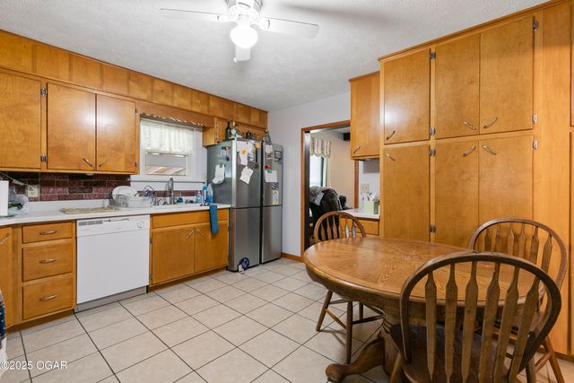 510 Freeman Road, Neosho, MO 64850